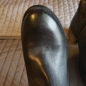 Sketchers leather boots